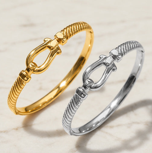 Equestrian Buckle Stainless Steel Bangle Bracelet – Gold & Silver