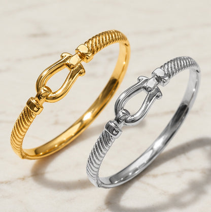 Equestrian Buckle Stainless Steel Bangle Bracelet – Gold & Silver
