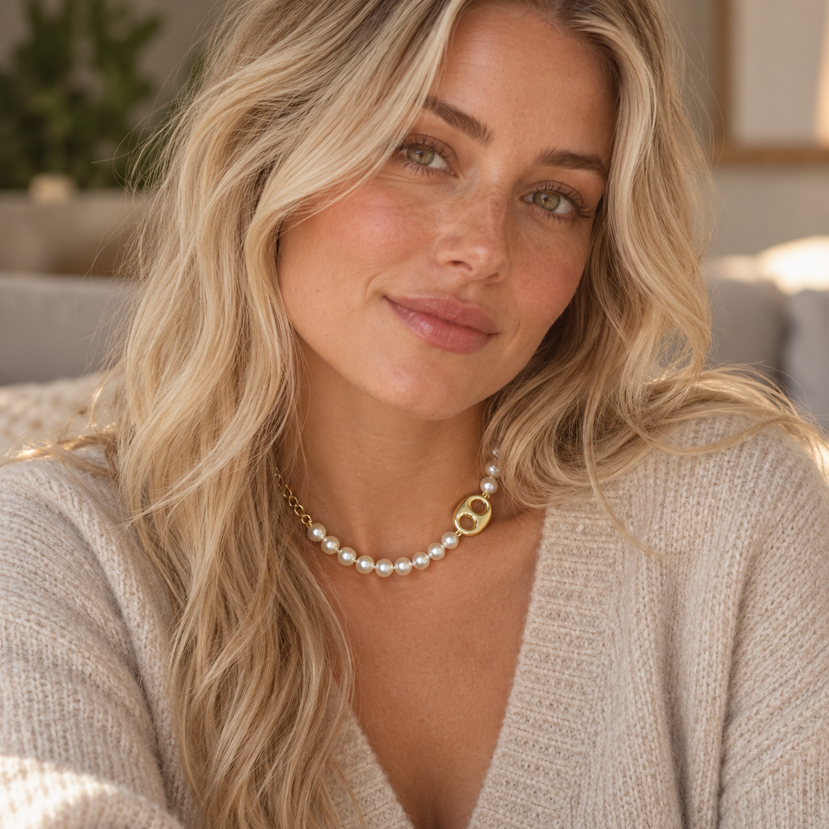 Golden Reins Pearl Necklace