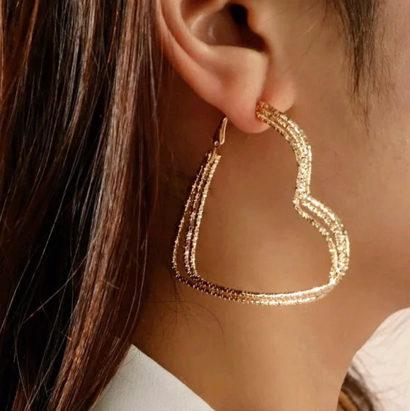 Golden Drift Chain Heart Hoops